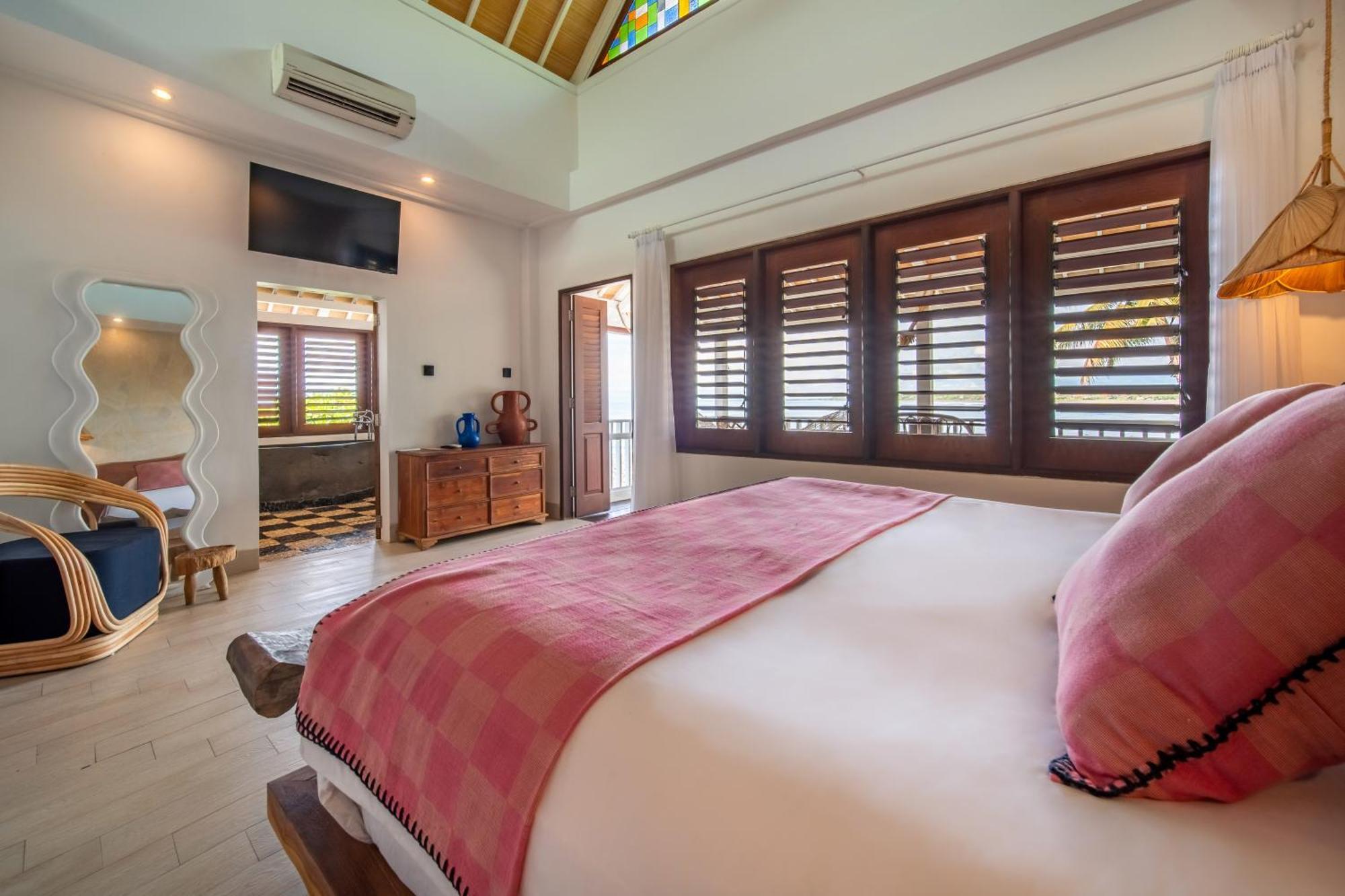 Bombora Medewi Hotel Пулукан Екстериор снимка